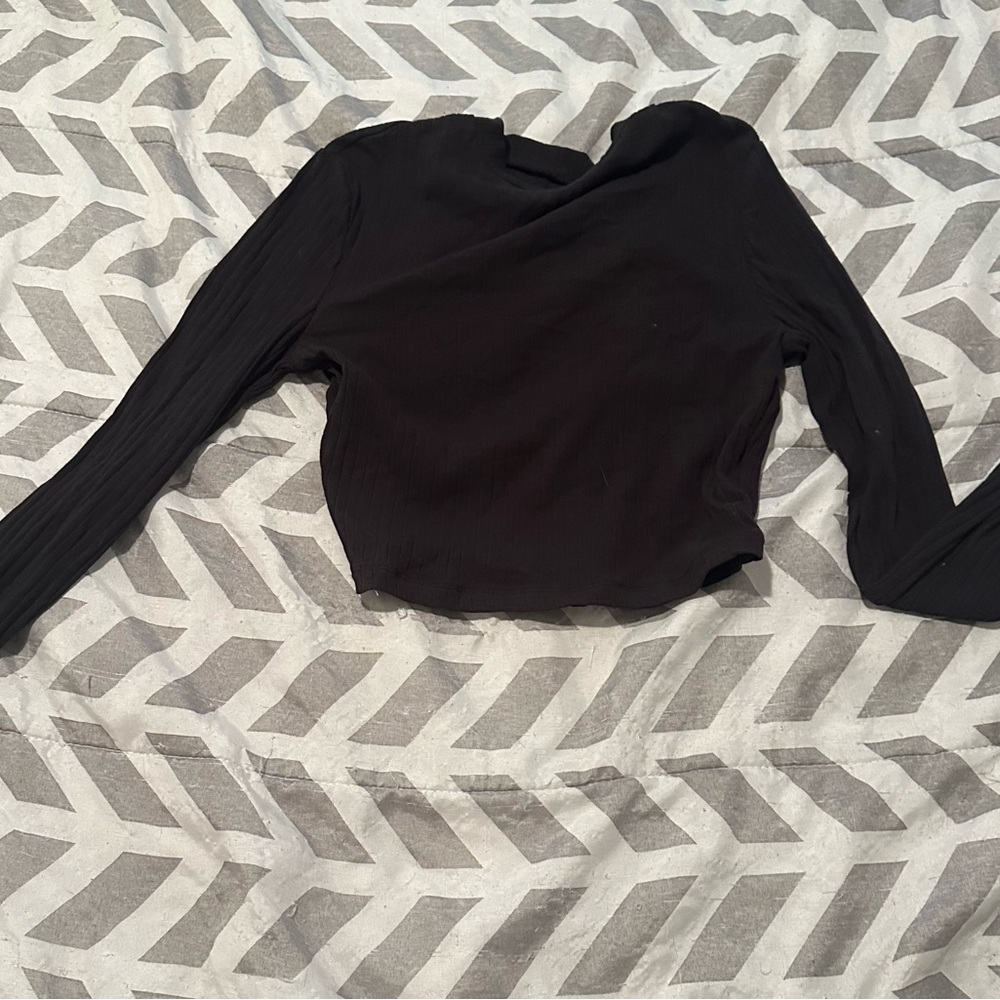 SHEIN Crop long sleeve with open back